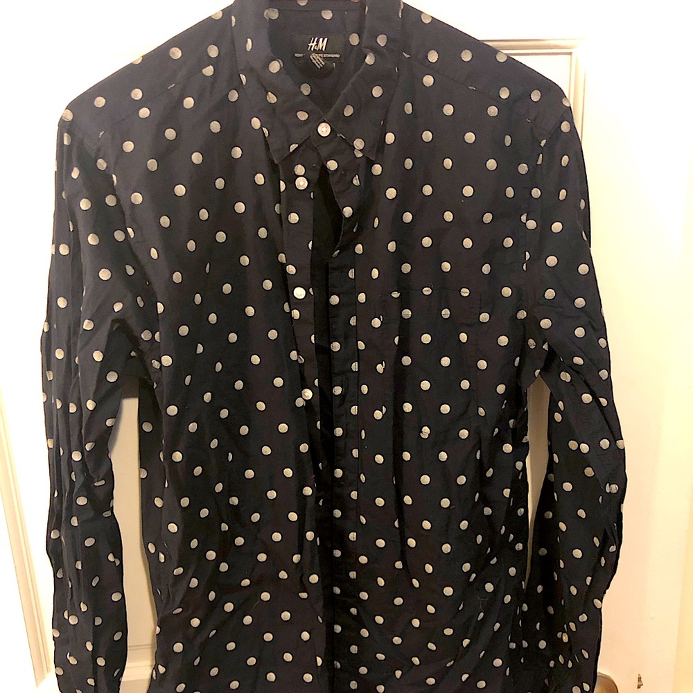 Dark Navy blue button up. H&M.